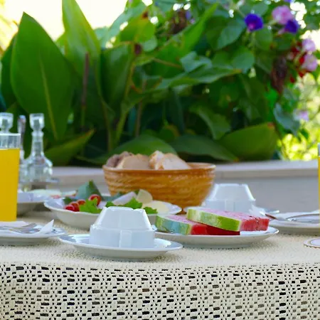 Bed & Breakfast Garni Toni