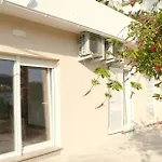 Garni Toni