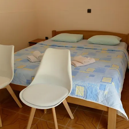Couette-café Garni Toni