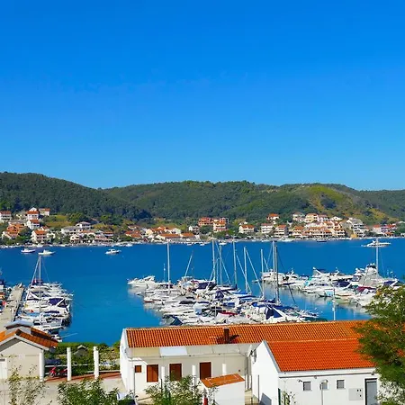 Garni Toni Nocleg ze śniadaniem 3*