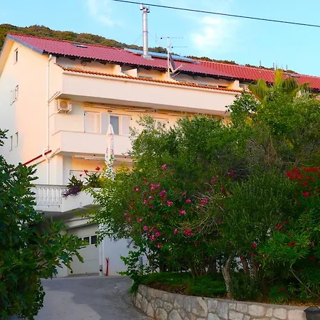 Garni Toni 3* Supetarska Draga